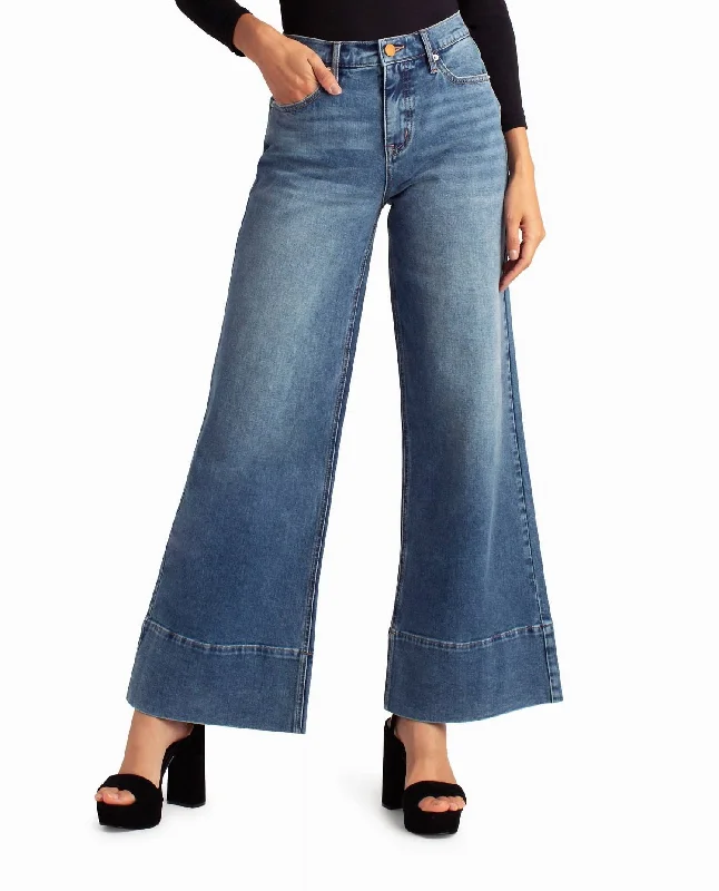 Hudson Yards Mid Rise Wide Leg Jean In Dark Blue