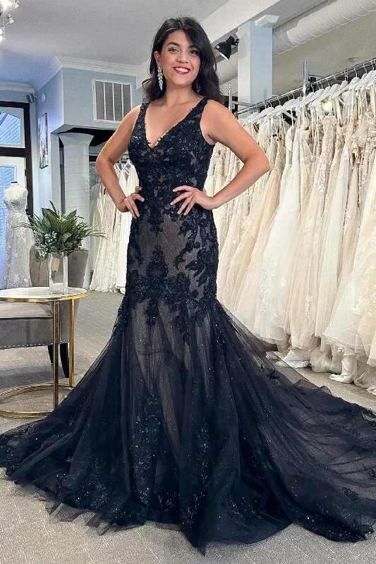 Black Tulle Appliques V-Neck Trumpet Long Wedding Dress