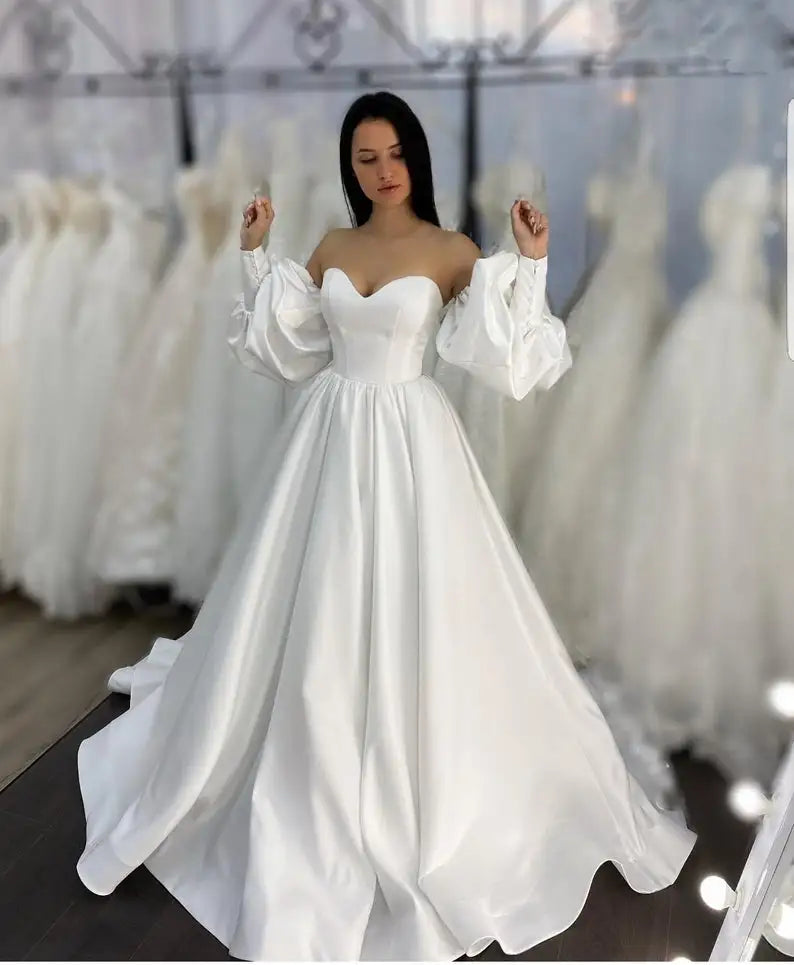 Plus Size Wedding Dresses Sweetheart A Line Simple Wedding Gown Satin White Ivory Long Detachable Puffy Sleeves Bride Dress